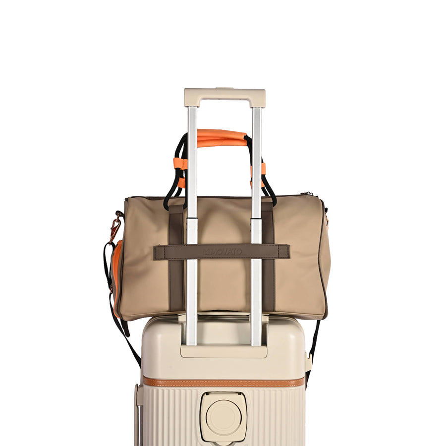 TRAVEL-FRIENDLY WITH TROLLEY SLEEVE & HIDDEN POCKETS